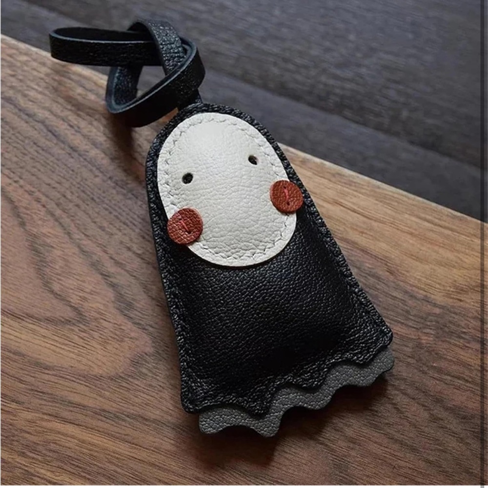 NEW Bag Charm No Face Spirited Away Keychain Black White Miyazaki - Picture 3 of 7
